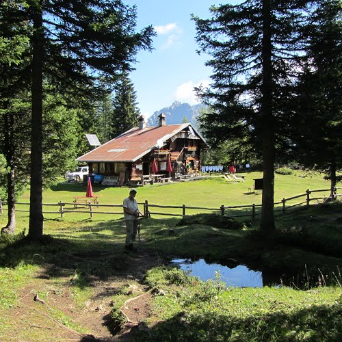 Rifugio Tita Barba Cadore Dolomiti